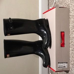 Gloss black youth 6 Hunter boots